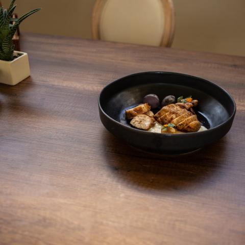 black ginger catering plates - Ρολό από κοτόπουλο με μωβ πατάτες Vitelottes (Βιτελότ)